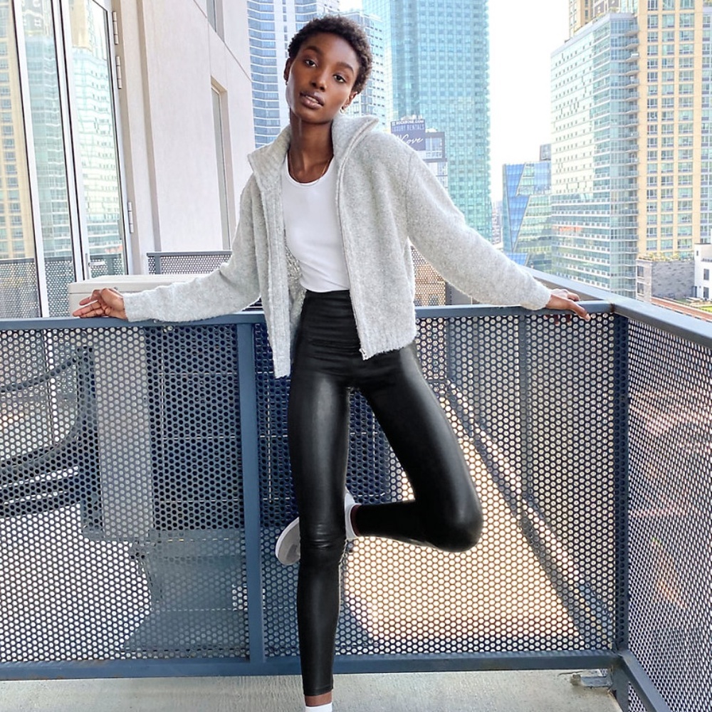 Aritzia // Wilfred Free Daria Pant Black